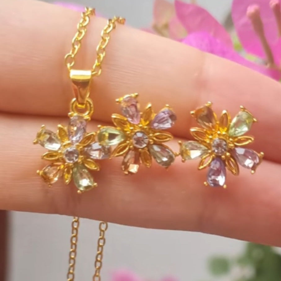 Multicolor Locket Set