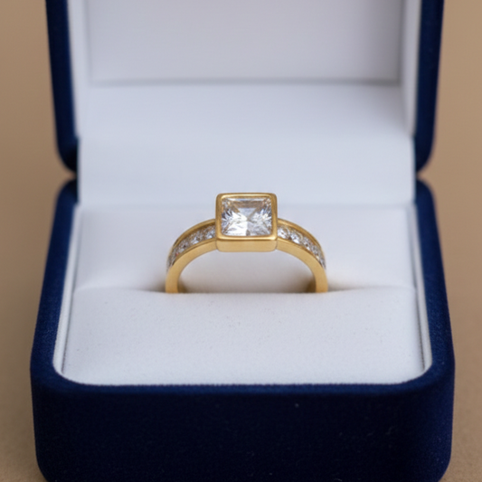 Full of Rhinestones Ring
