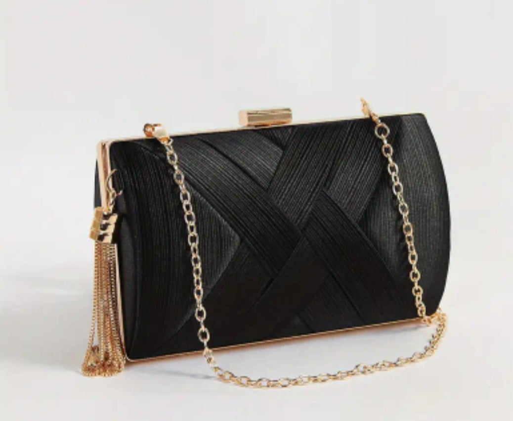 Elegant braided clutch in Gold