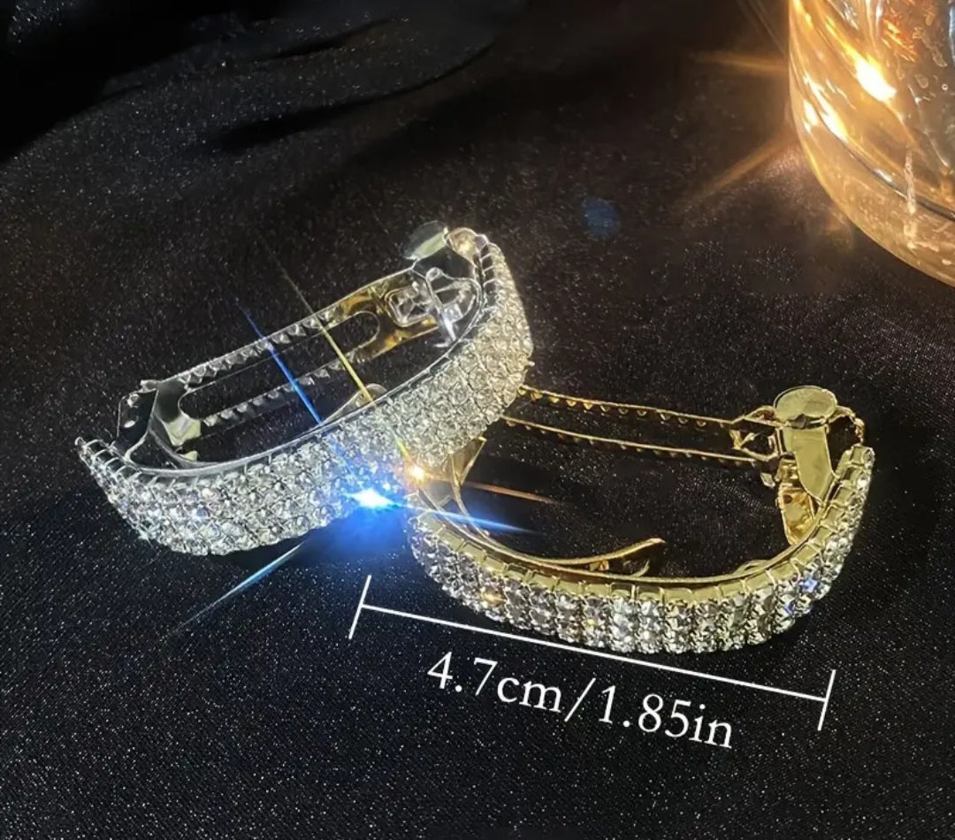 Stylish Hair clip with rhinestones