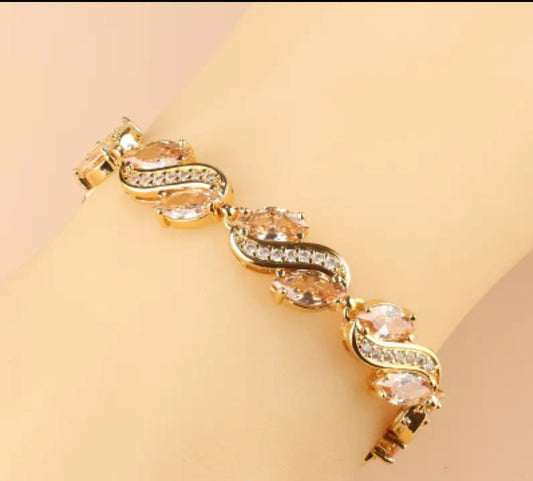 Luxurious Zircon golden peach bracelet