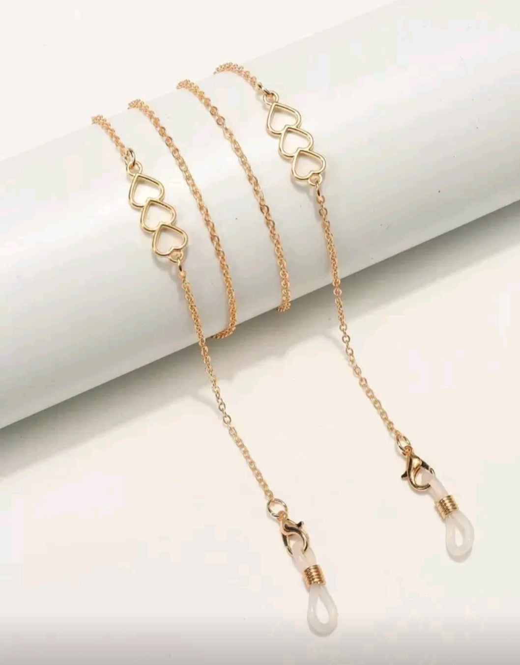 Eyeglasses chain with hearts