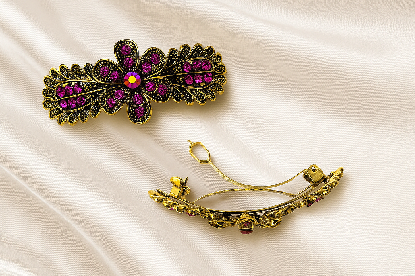 Stylish hair clip with rhinestones