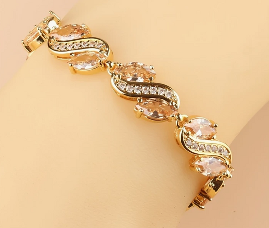 Luxurious Zircon golden peach bracelet