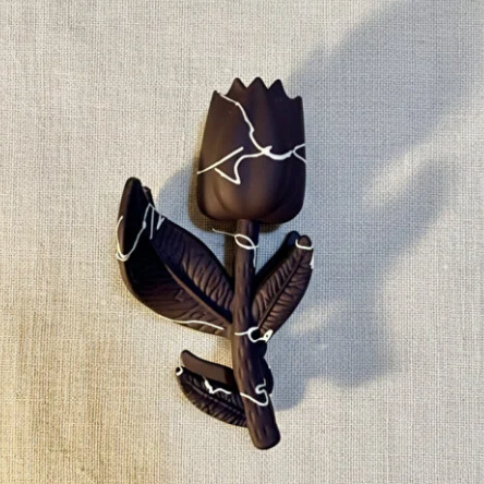 Tulip claw clip