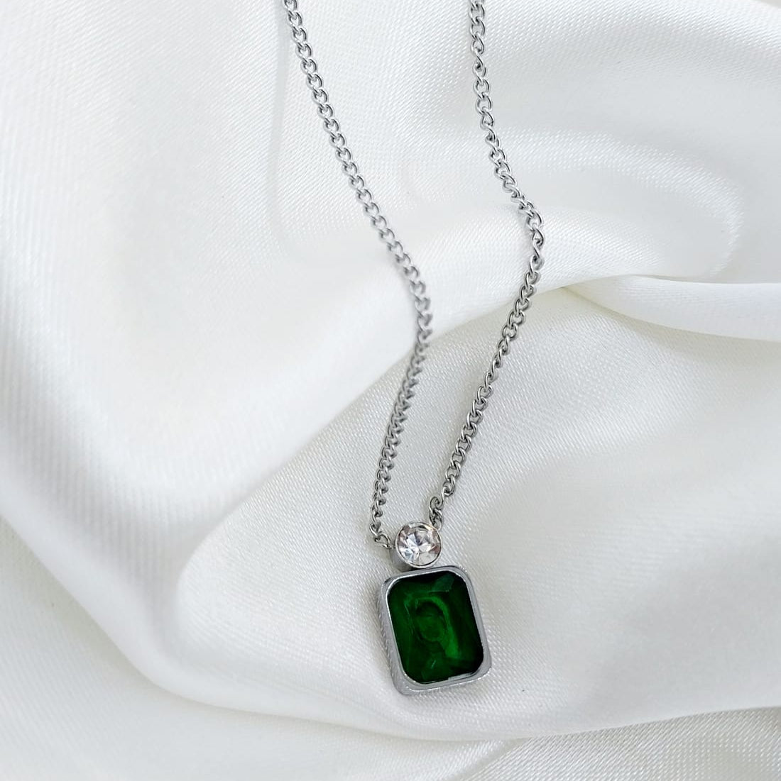 Minimalistics Lockets