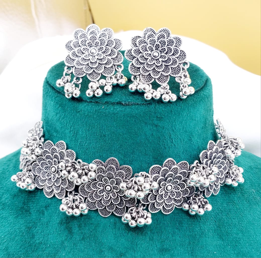 Ethnic Jewelry Set