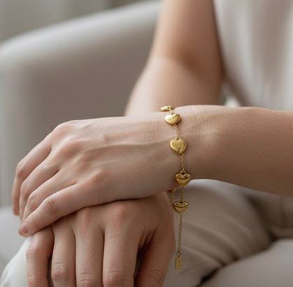 Stylish Heart Necklace and Bracelet