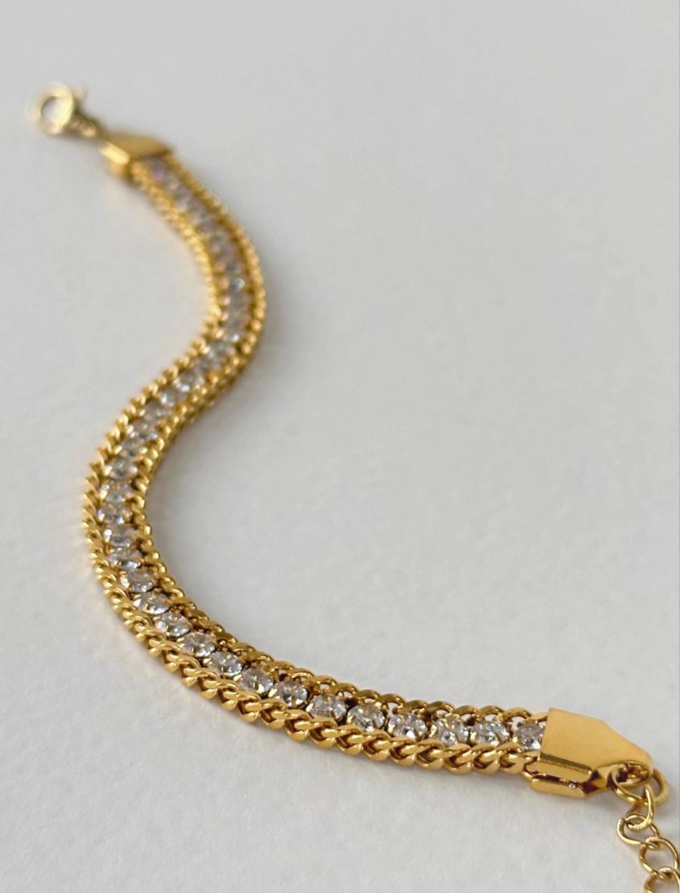 Shiny Supreme Quality Necklace and Bracelet
