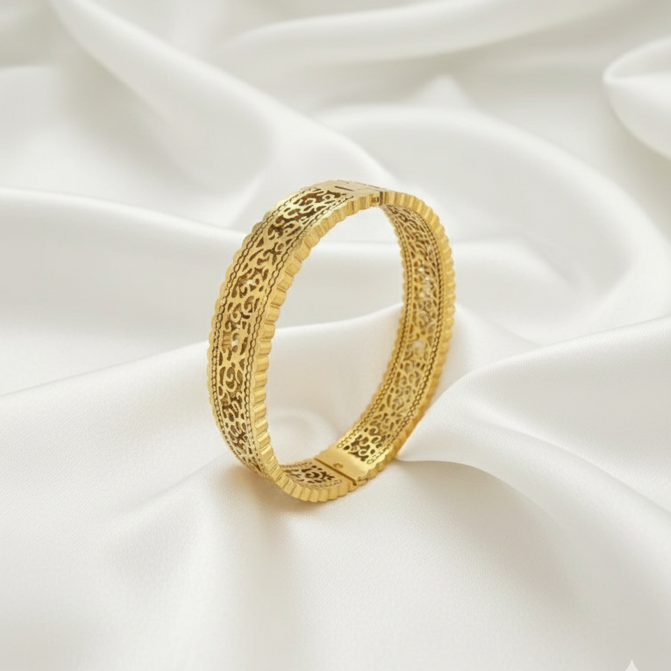Carved Handcuff (Gold Plated)