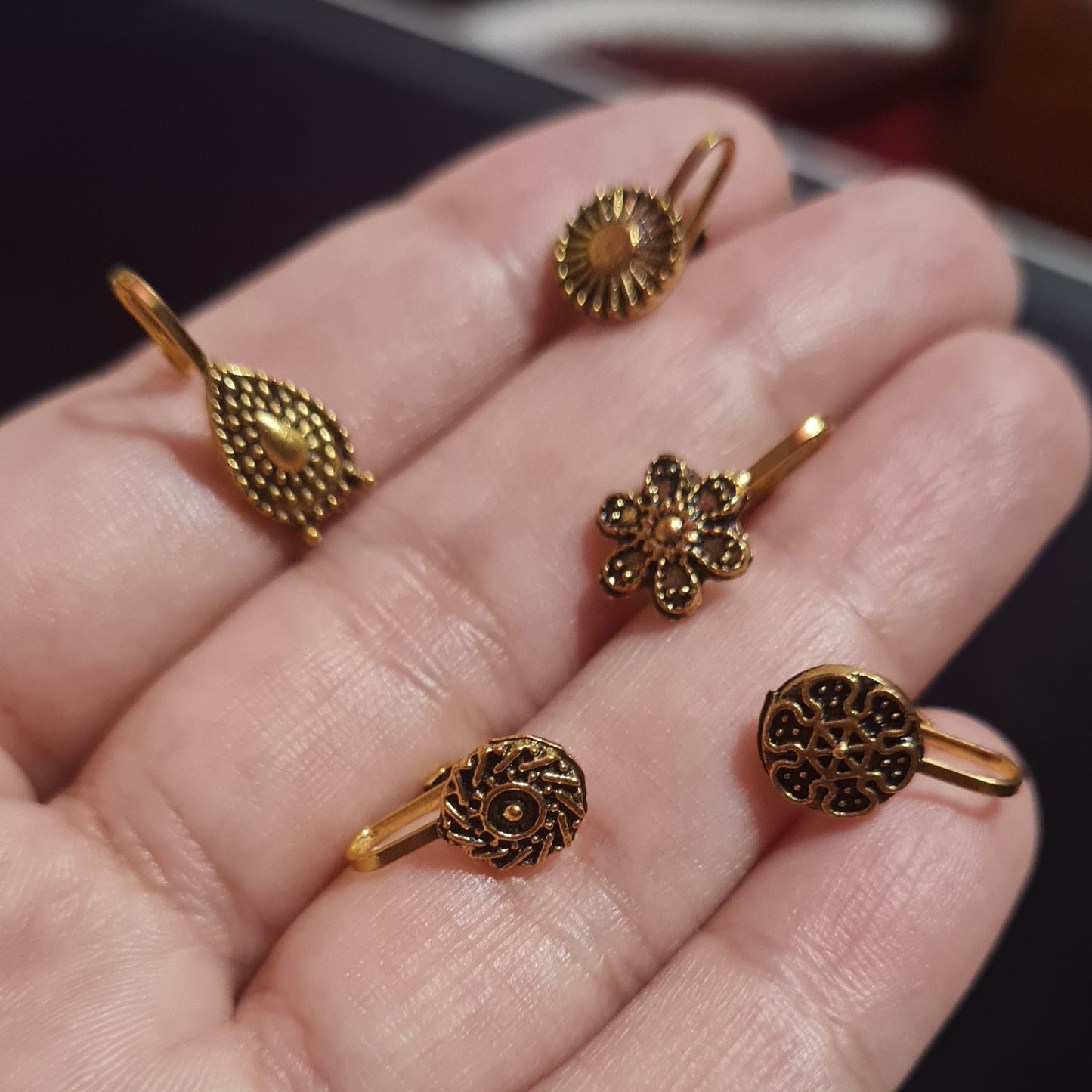 Nose Studs /Pins (non-pierced nose)