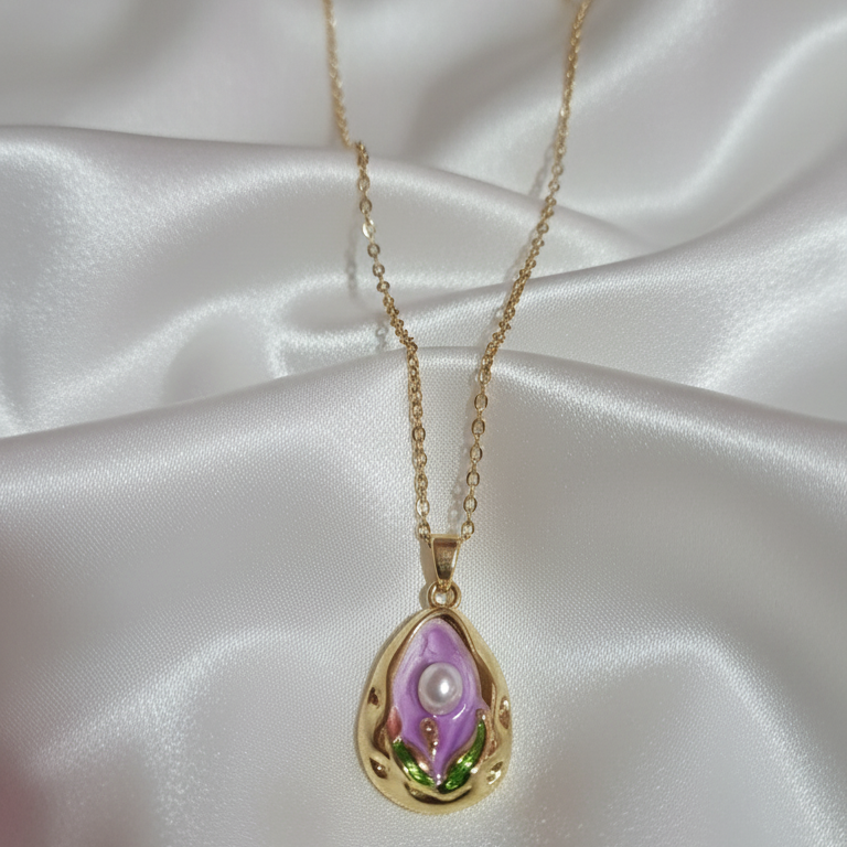French Beauty Lockets