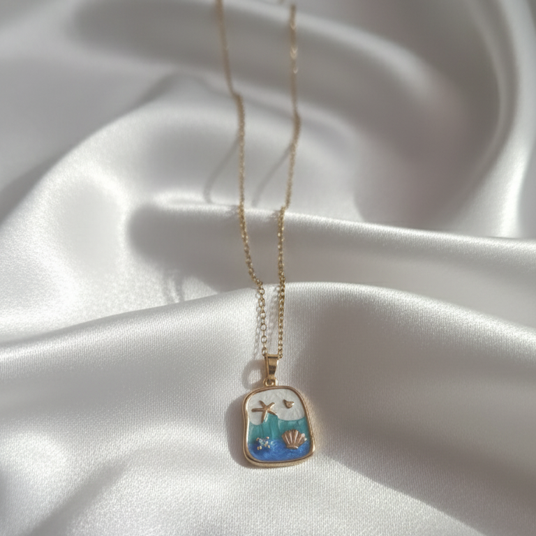French Beauty Lockets