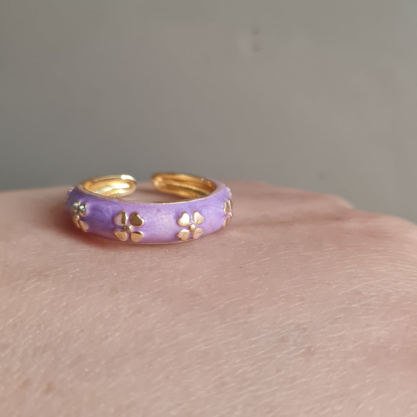 Mauve Ring