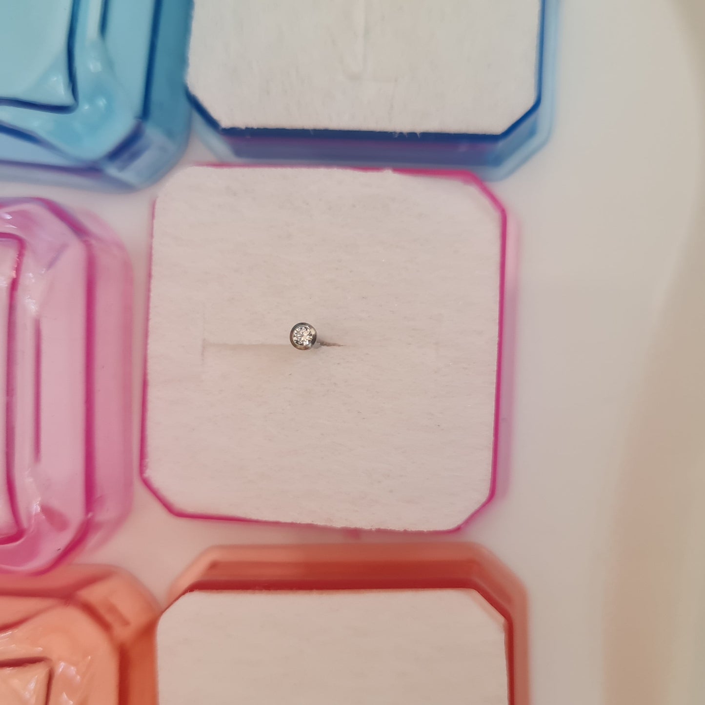 Smooth 1-Stone Nose Pin (Easy to Wear)