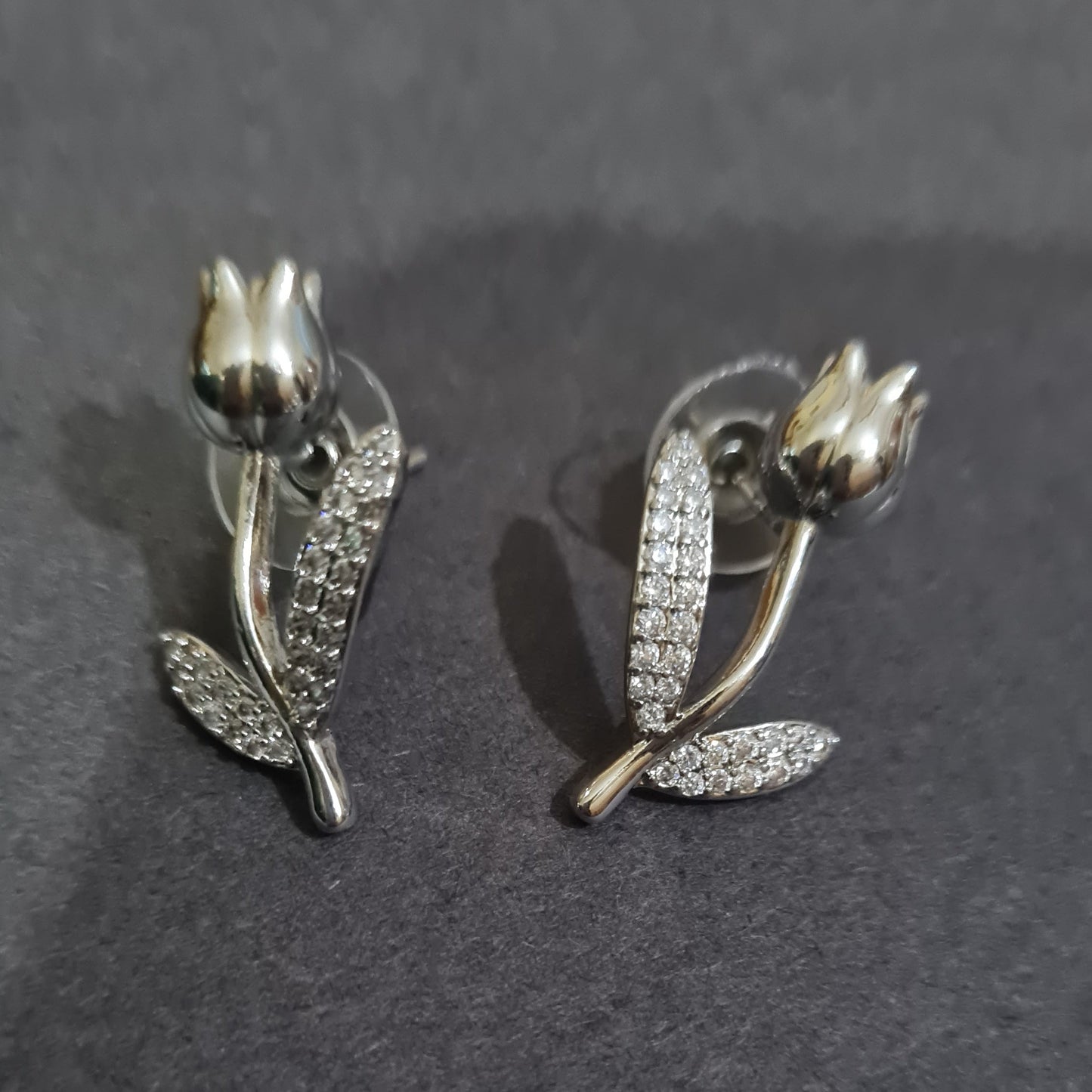 Tulip Earrings
