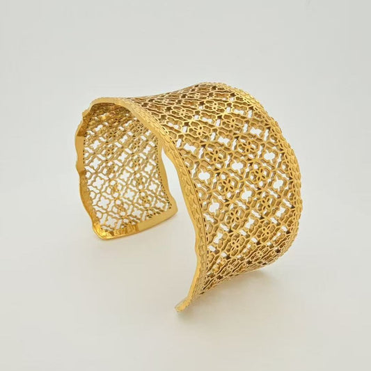 Carved Handcuff (Gold Plated)