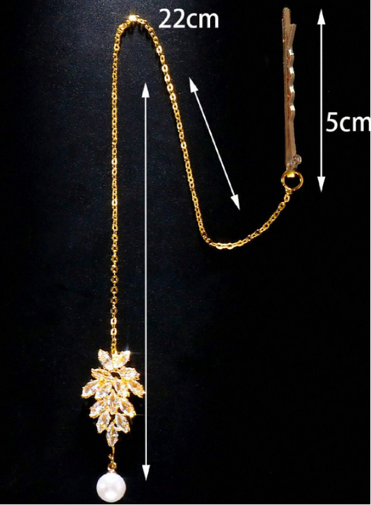 Pearl and Zircon Bindiya