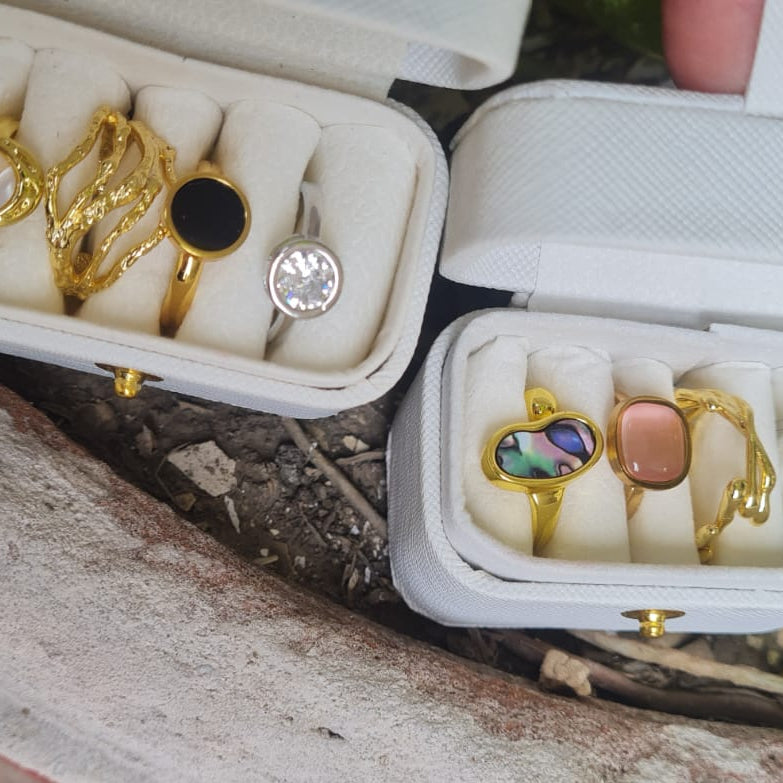 4 Rings in Premium Box