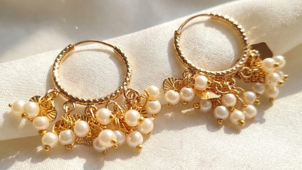 Small Pearly Beads Gold Baaali (Pair)