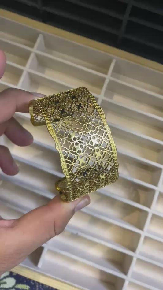 Carved Handcuff (Gold Plated)